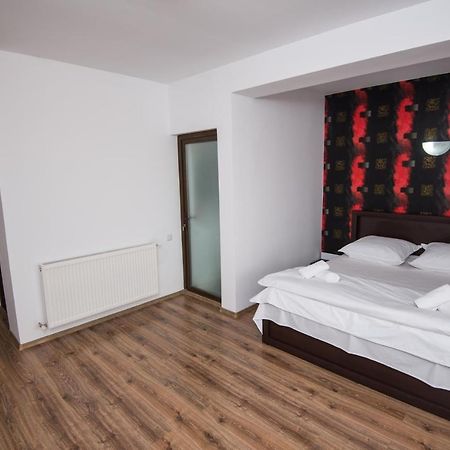 Florencia Studios Κονστάντζα Εξωτερικό φωτογραφία